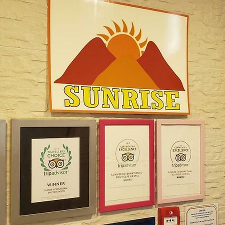 Sunrise International - Boutique Hostel Kowloon Stadt Exterior foto