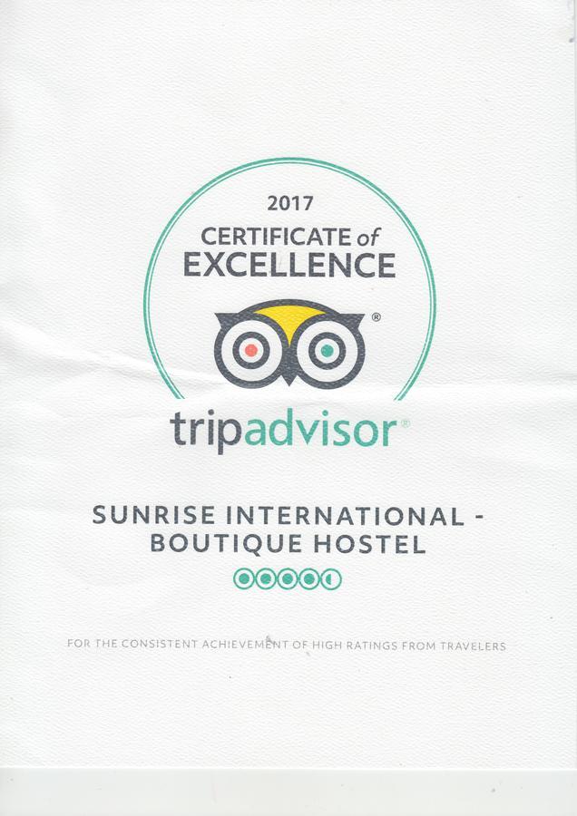 Sunrise International - Boutique Hostel Kowloon Stadt Exterior foto