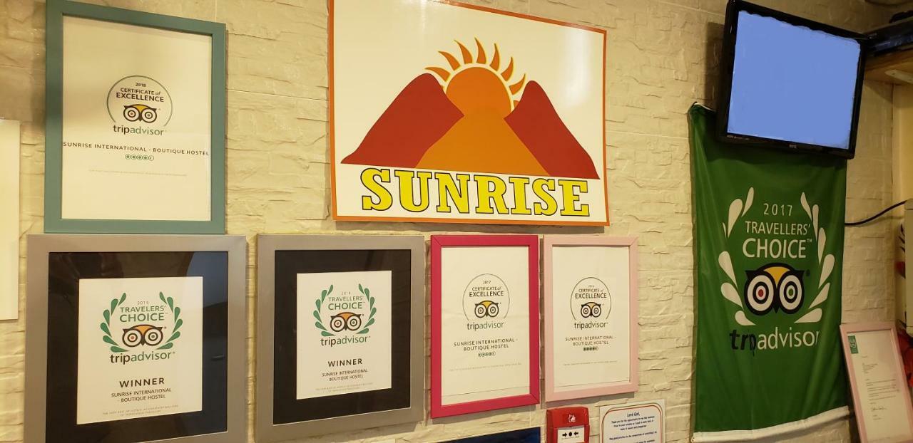 Sunrise International - Boutique Hostel Kowloon Stadt Exterior foto